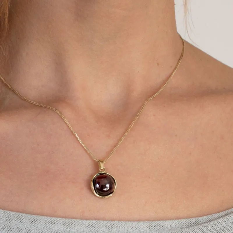 14K Yellow Gold Round Red Garnet 12mm Pendant