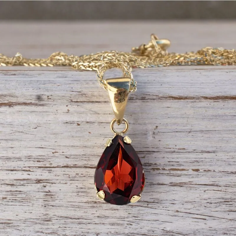 14K Yellow Gold Teardrop Red Garnet 7X10mm Pendant