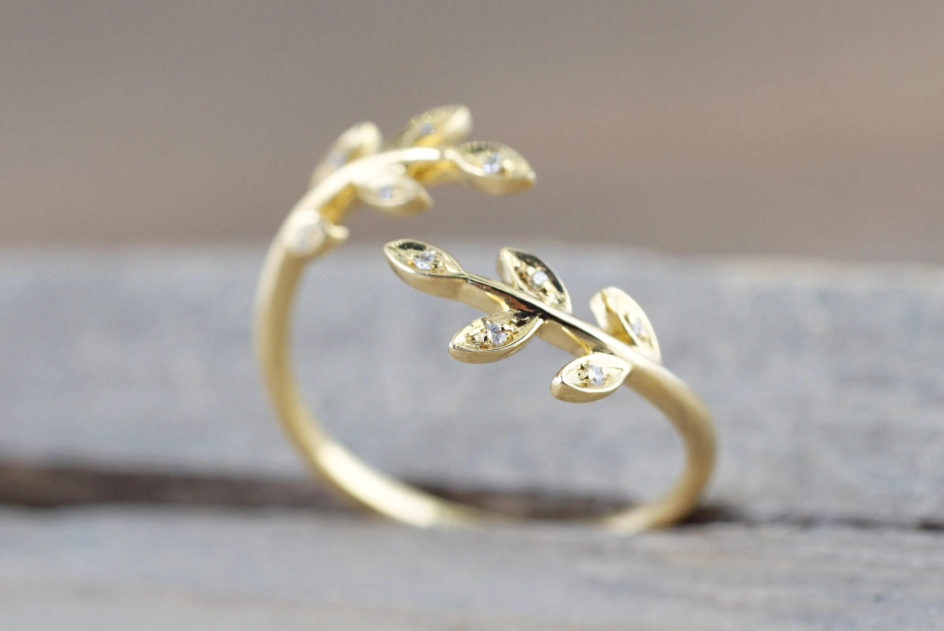 18k Yellow Gold Diamond Leaf Floral Flower Petal Open Fashion Ring