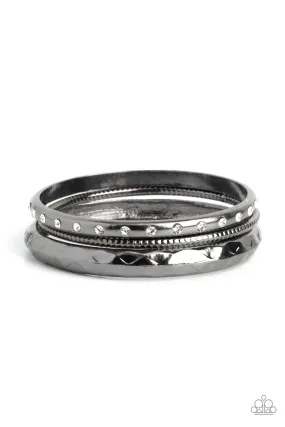 Confidently Curvaceous - Black Bracelet