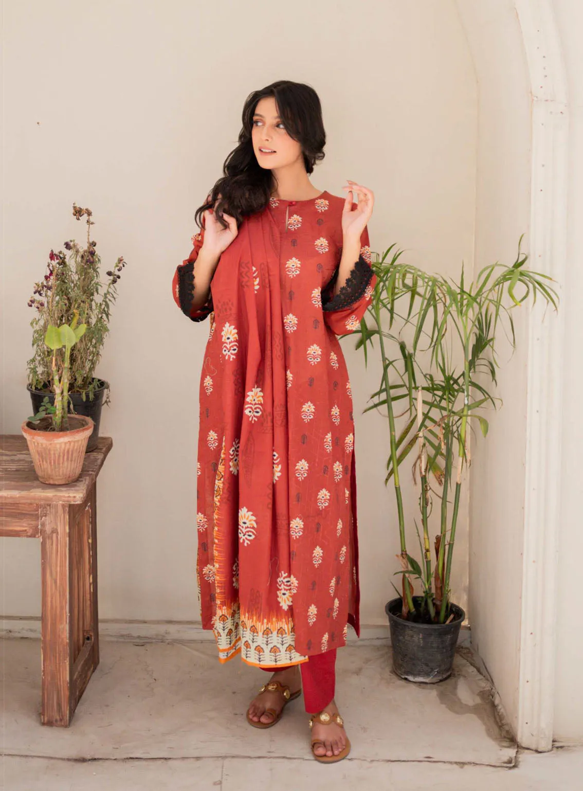 Naqsh By Rashid Textile Embroidered Lawn 3 Piece Unstitched Suit RT24NEL D-8485