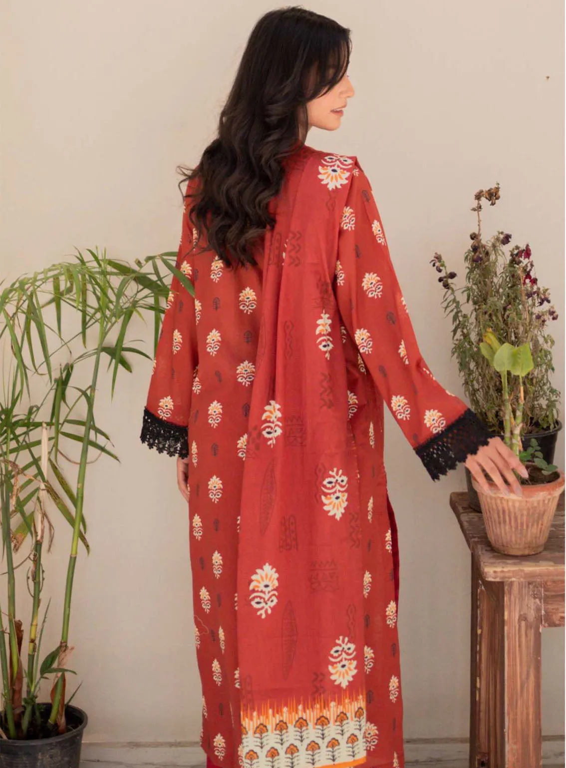 Naqsh By Rashid Textile Embroidered Lawn 3 Piece Unstitched Suit RT24NEL D-8485