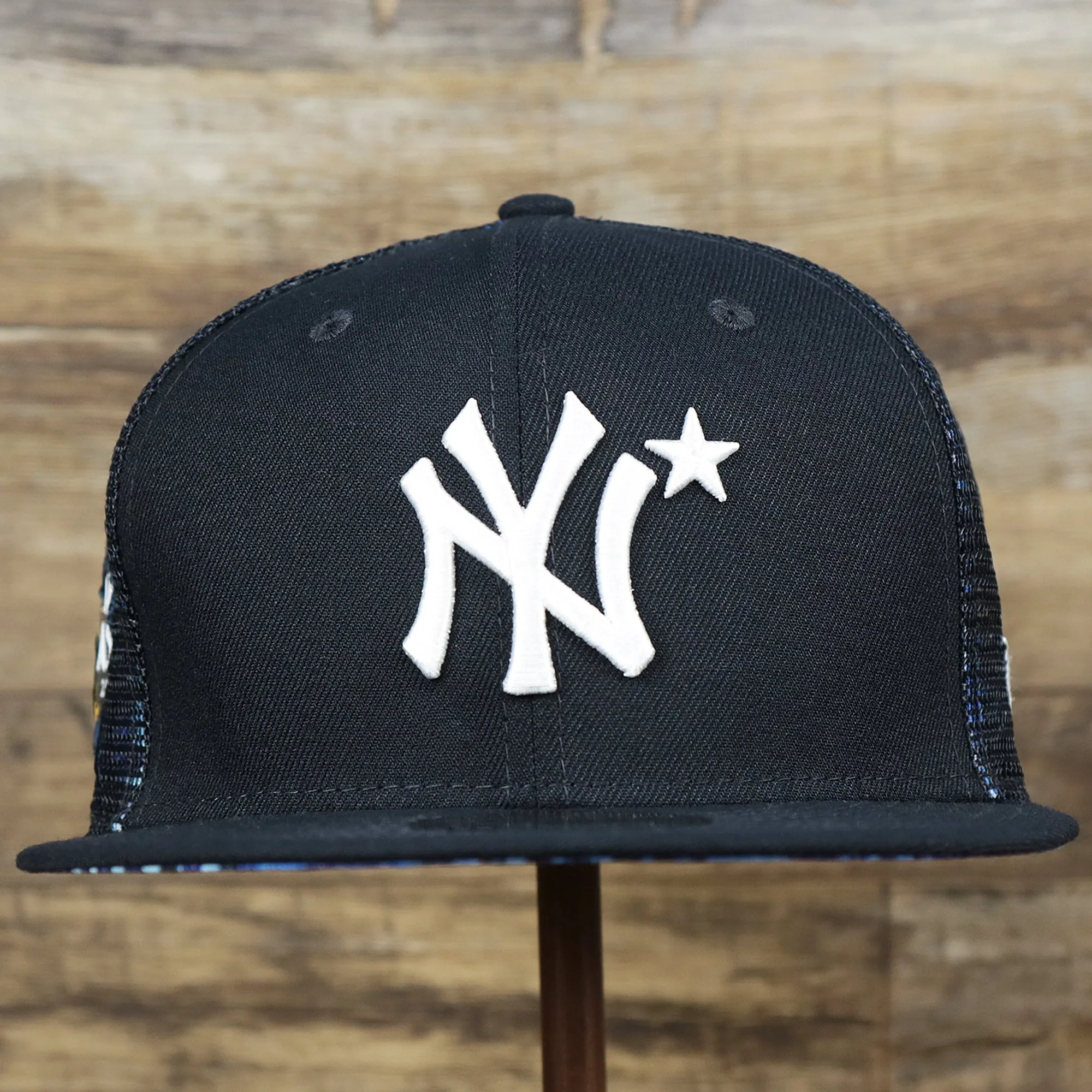 New York Yankees Metallic All Star Game MLB 2022 Side Patch 9Fifty Mesh Snapback | ASG 2022 Navy Blue Trucker Hat