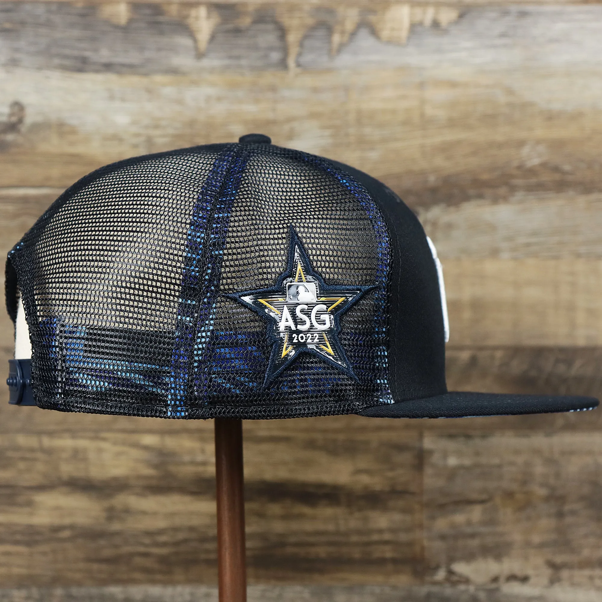 New York Yankees Metallic All Star Game MLB 2022 Side Patch 9Fifty Mesh Snapback | ASG 2022 Navy Blue Trucker Hat