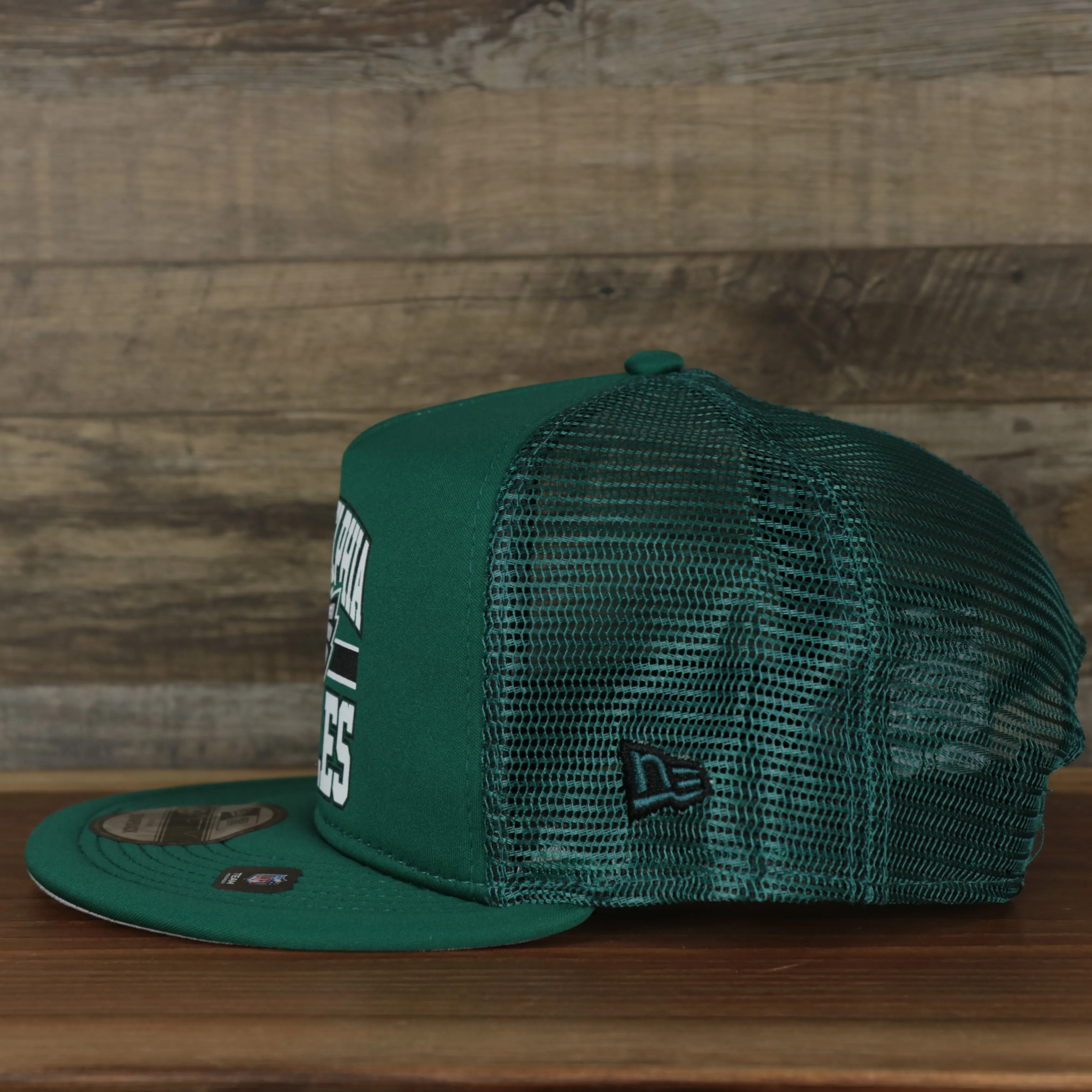 Philadelphia Eagles Trucker Gray Bottom 9Fifty Snapback | Green | OSFM