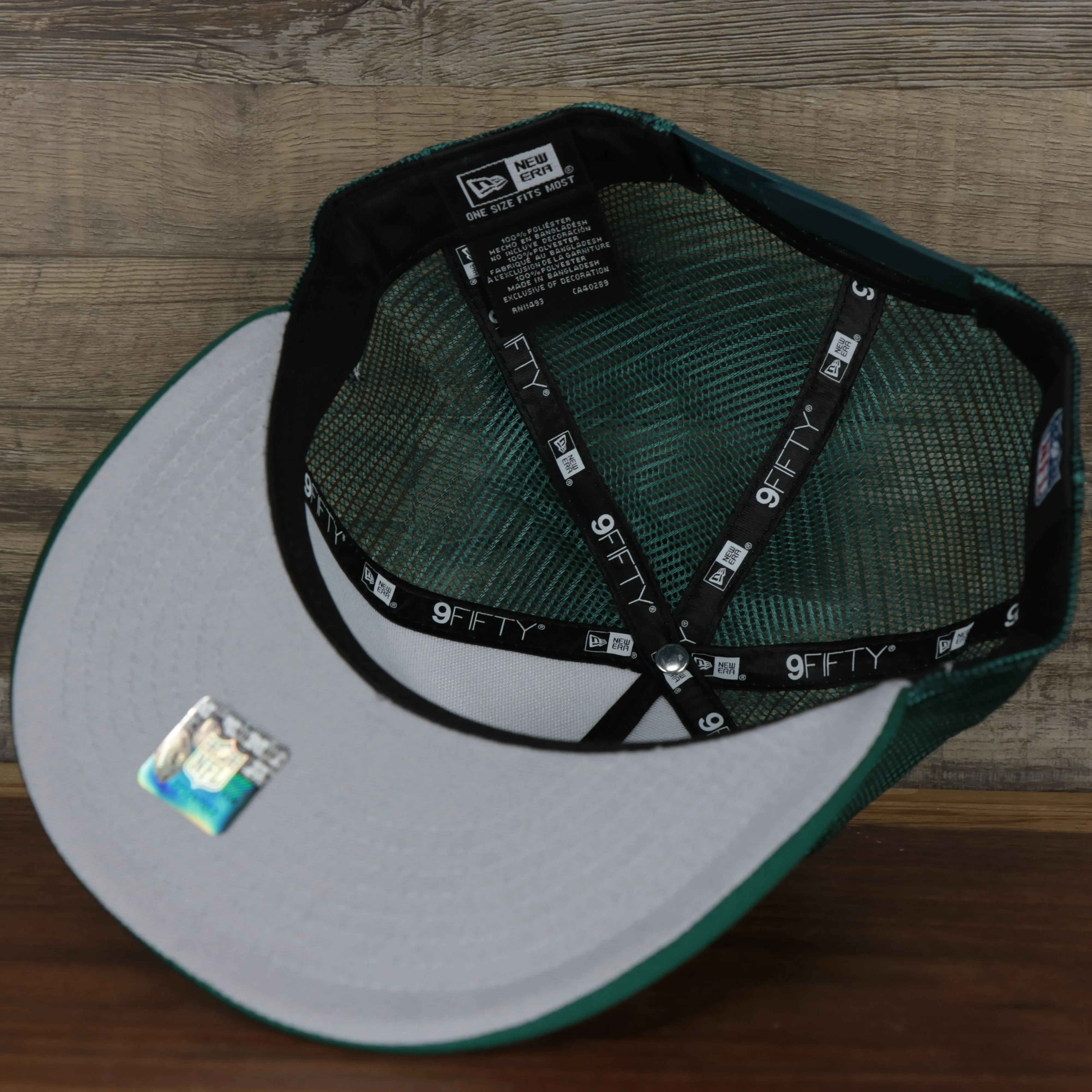 Philadelphia Eagles Trucker Gray Bottom 9Fifty Snapback | Green | OSFM