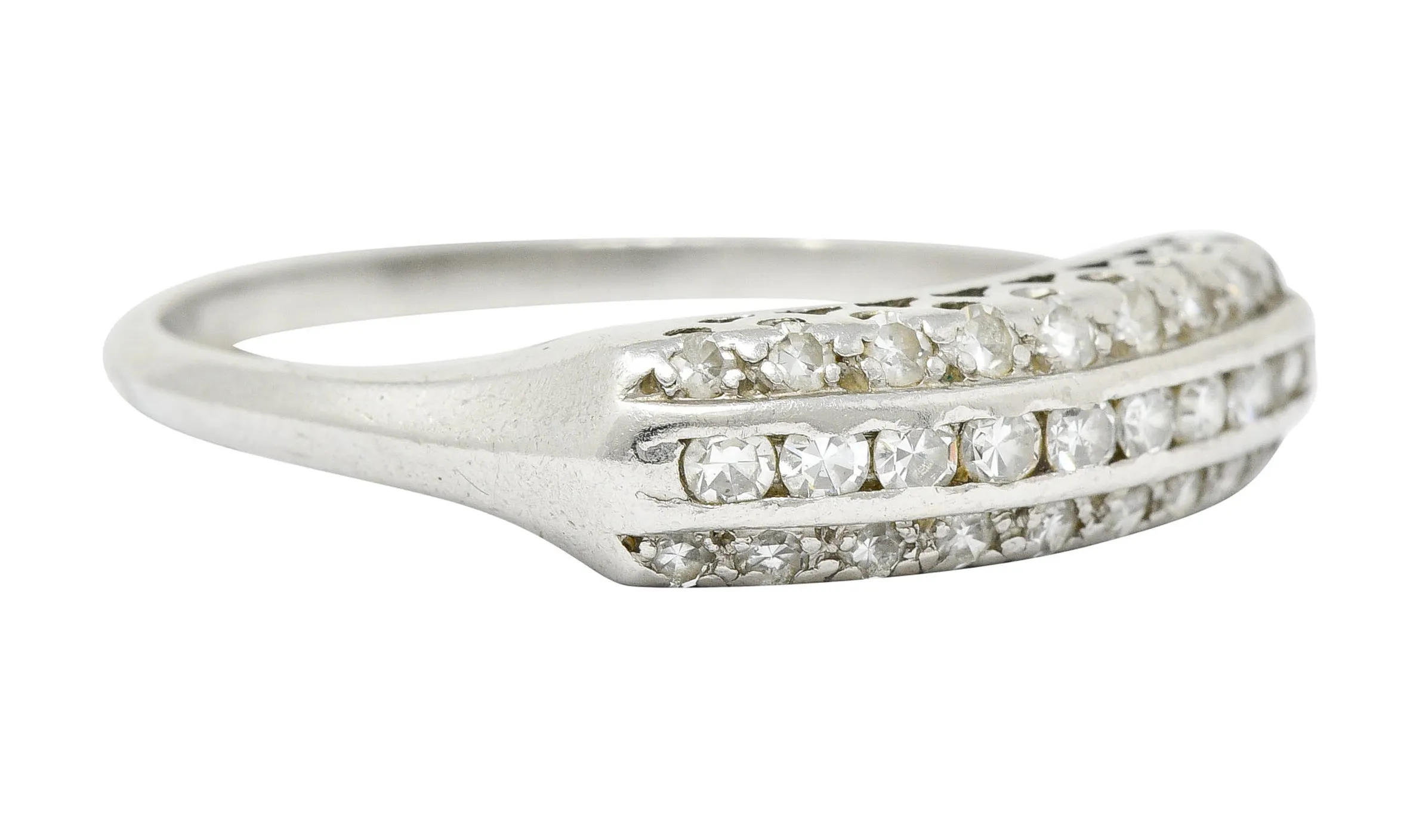 Retro 0.45 CTW Diamond Platinum Fishtail Band Ring