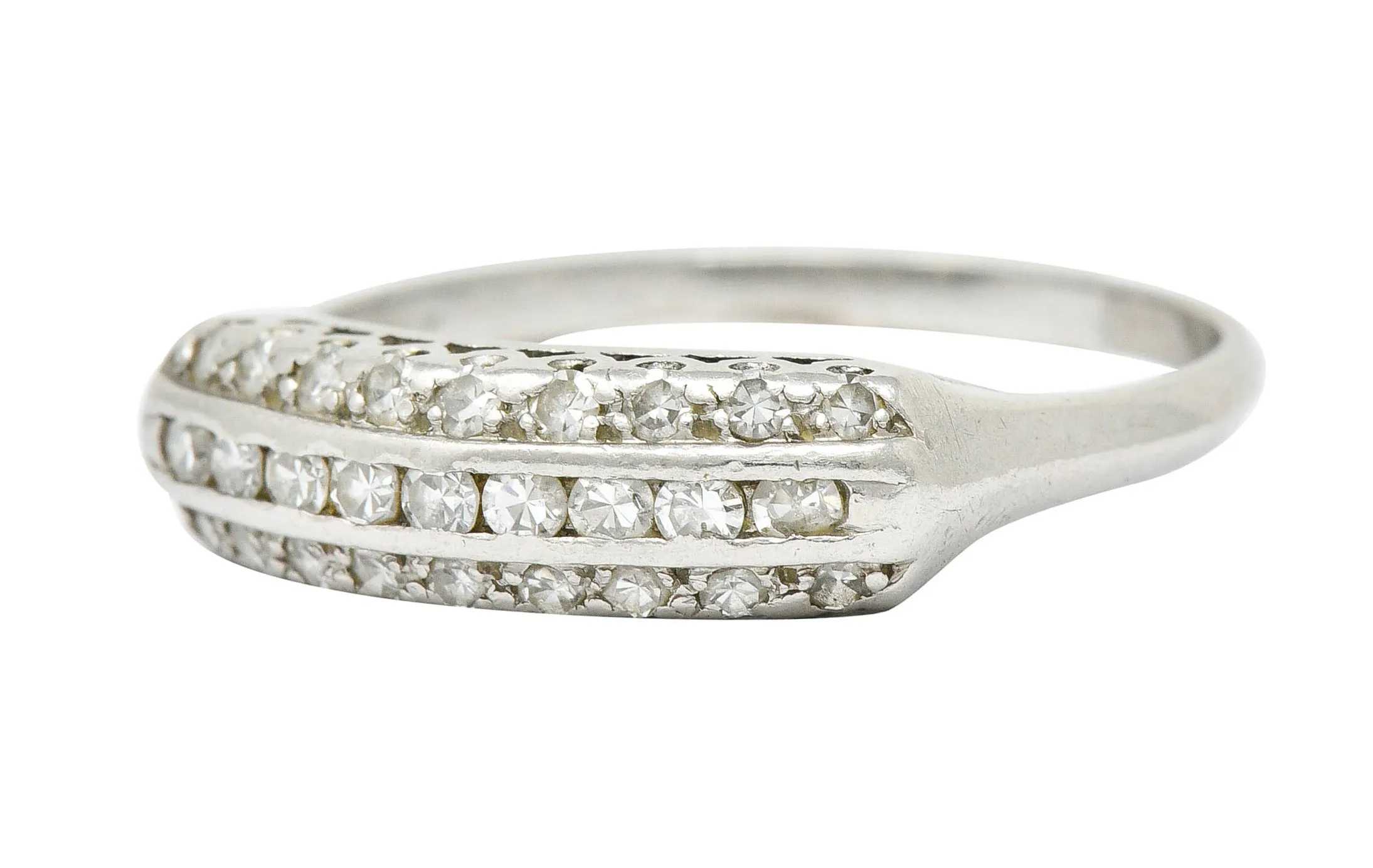 Retro 0.45 CTW Diamond Platinum Fishtail Band Ring