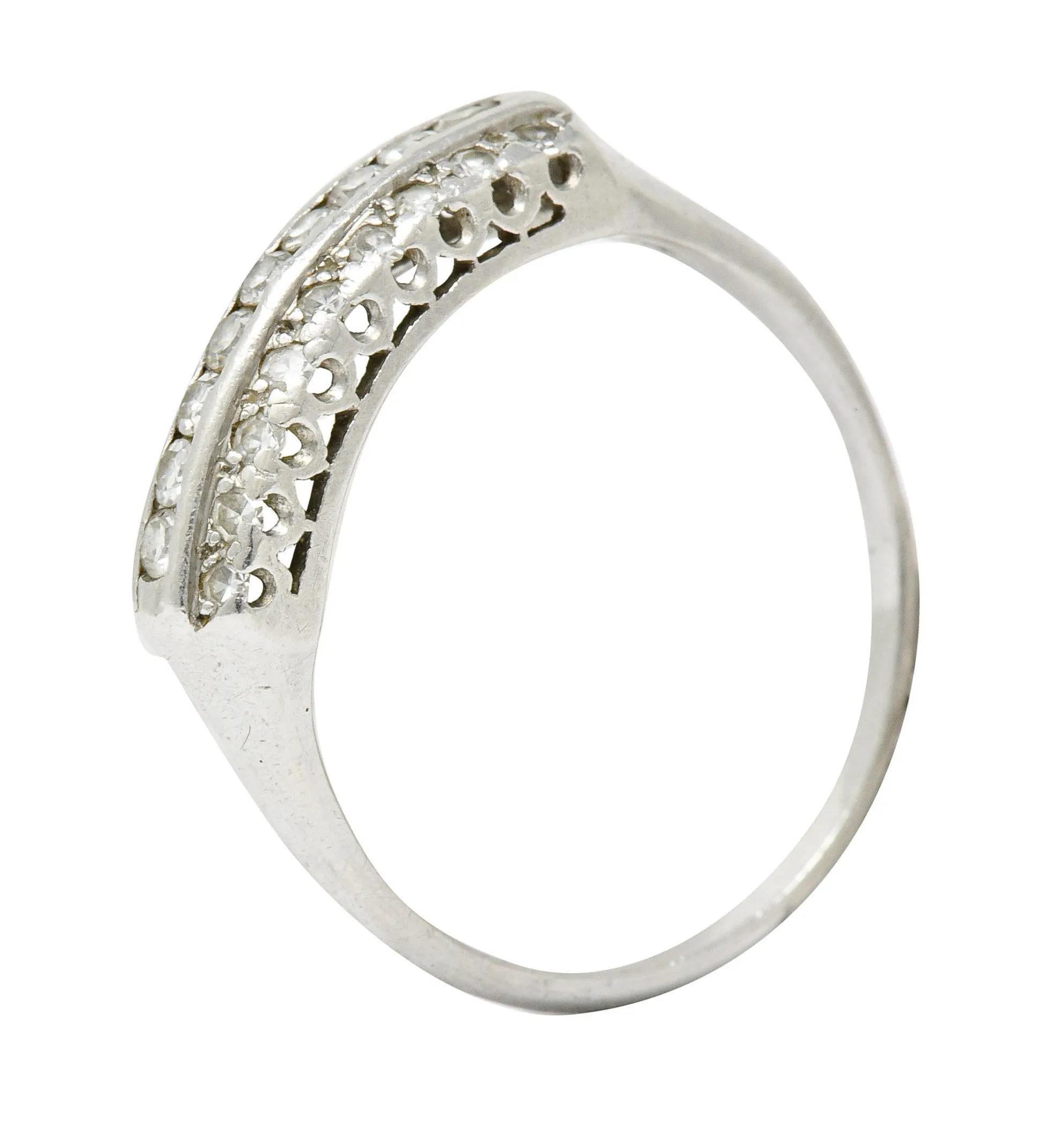 Retro 0.45 CTW Diamond Platinum Fishtail Band Ring