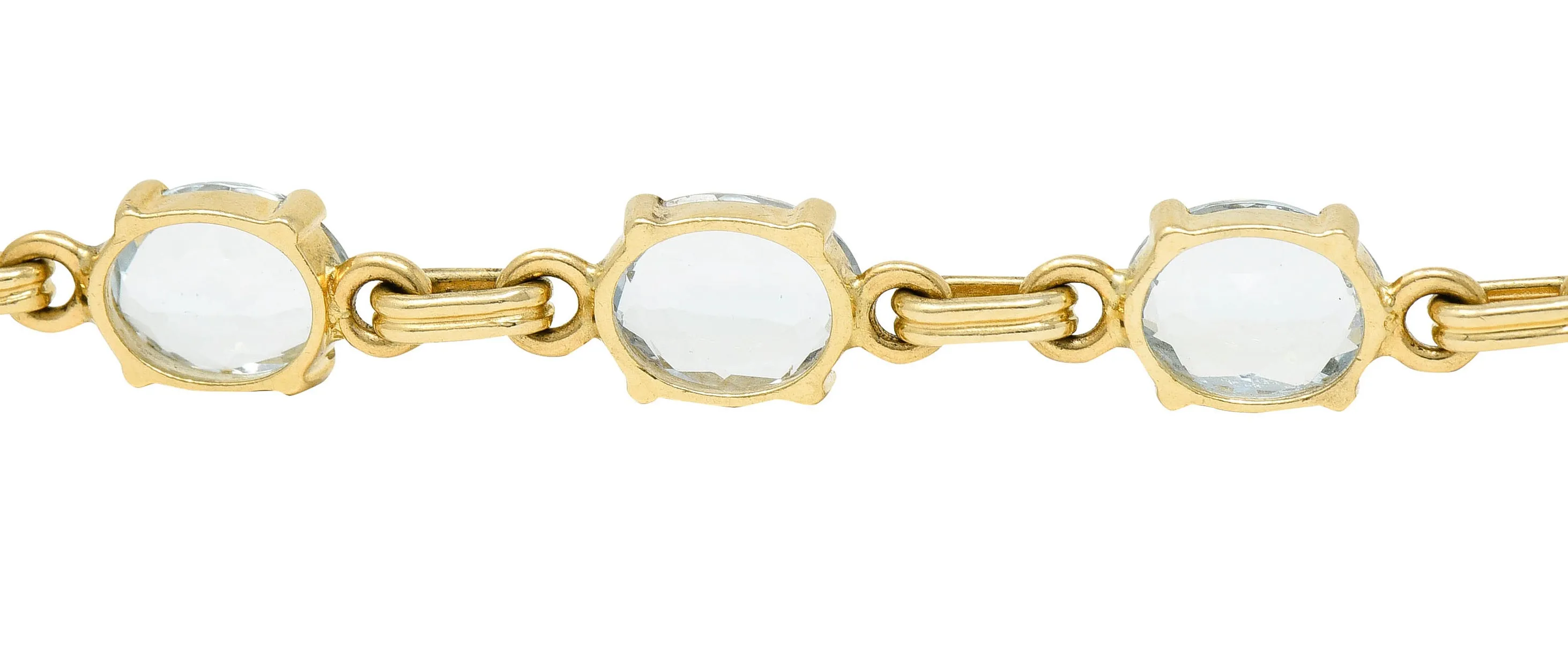 Retro 15.75 CTW Aquamarine 14 Karat Gold Link Bracelet