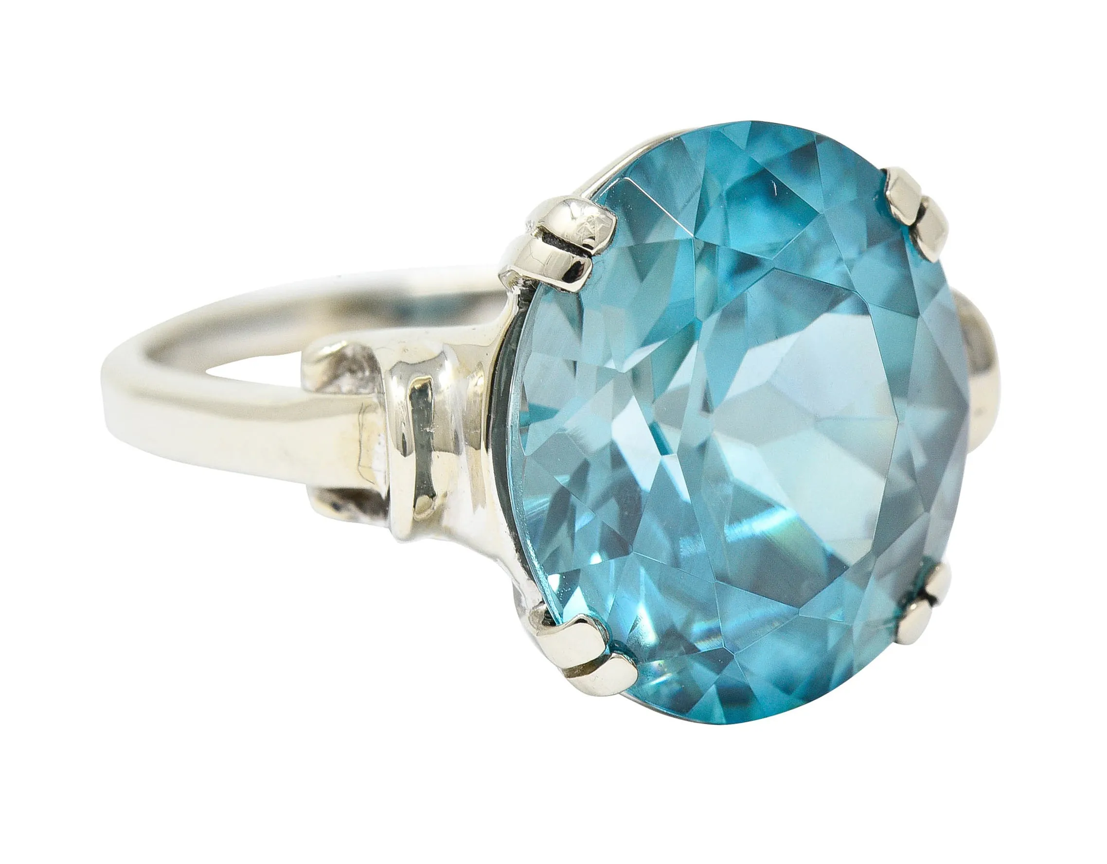 Retro Blue Zircon 14 Karat White Gold Gemstone Ring