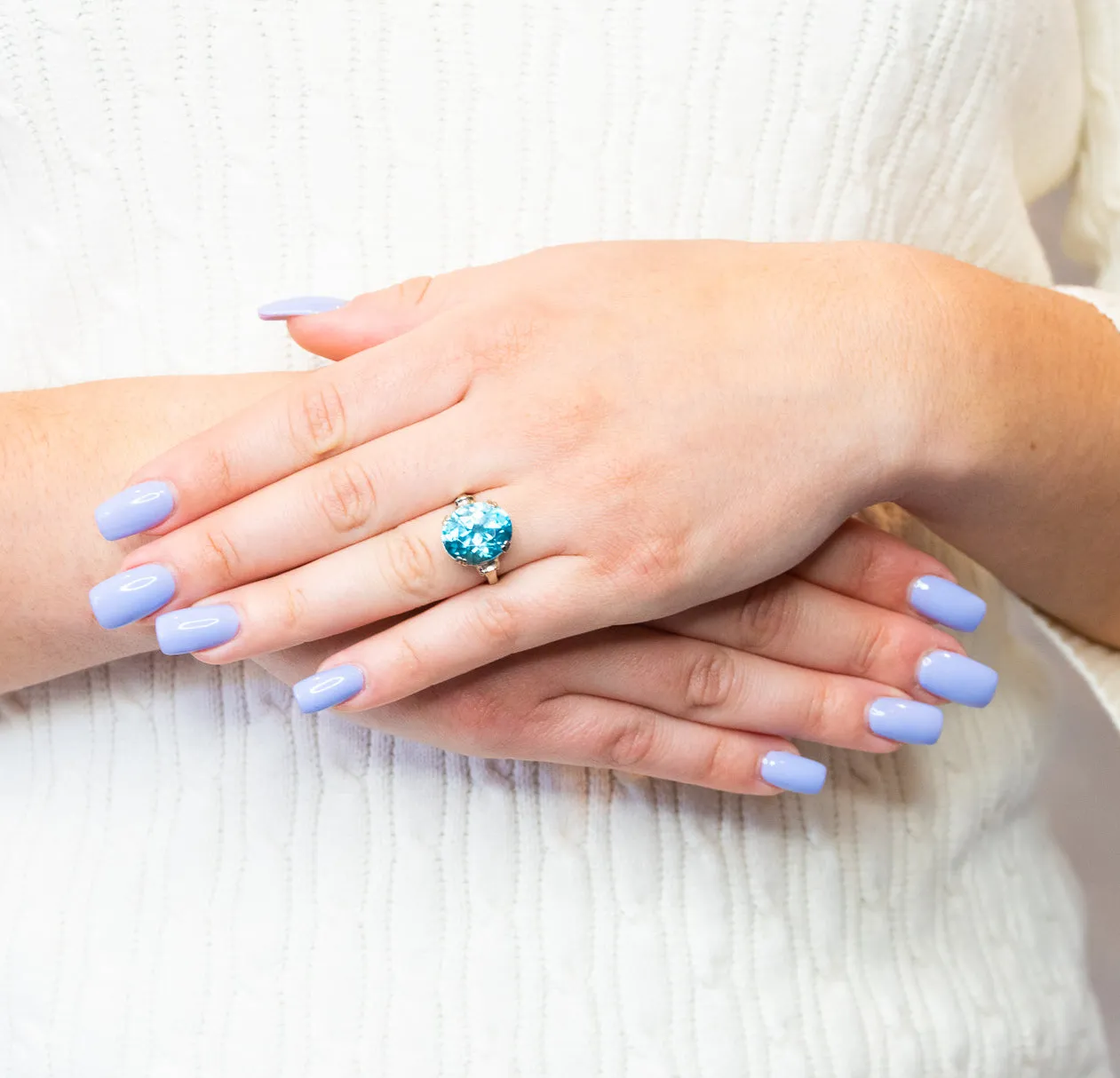 Retro Blue Zircon 14 Karat White Gold Gemstone Ring