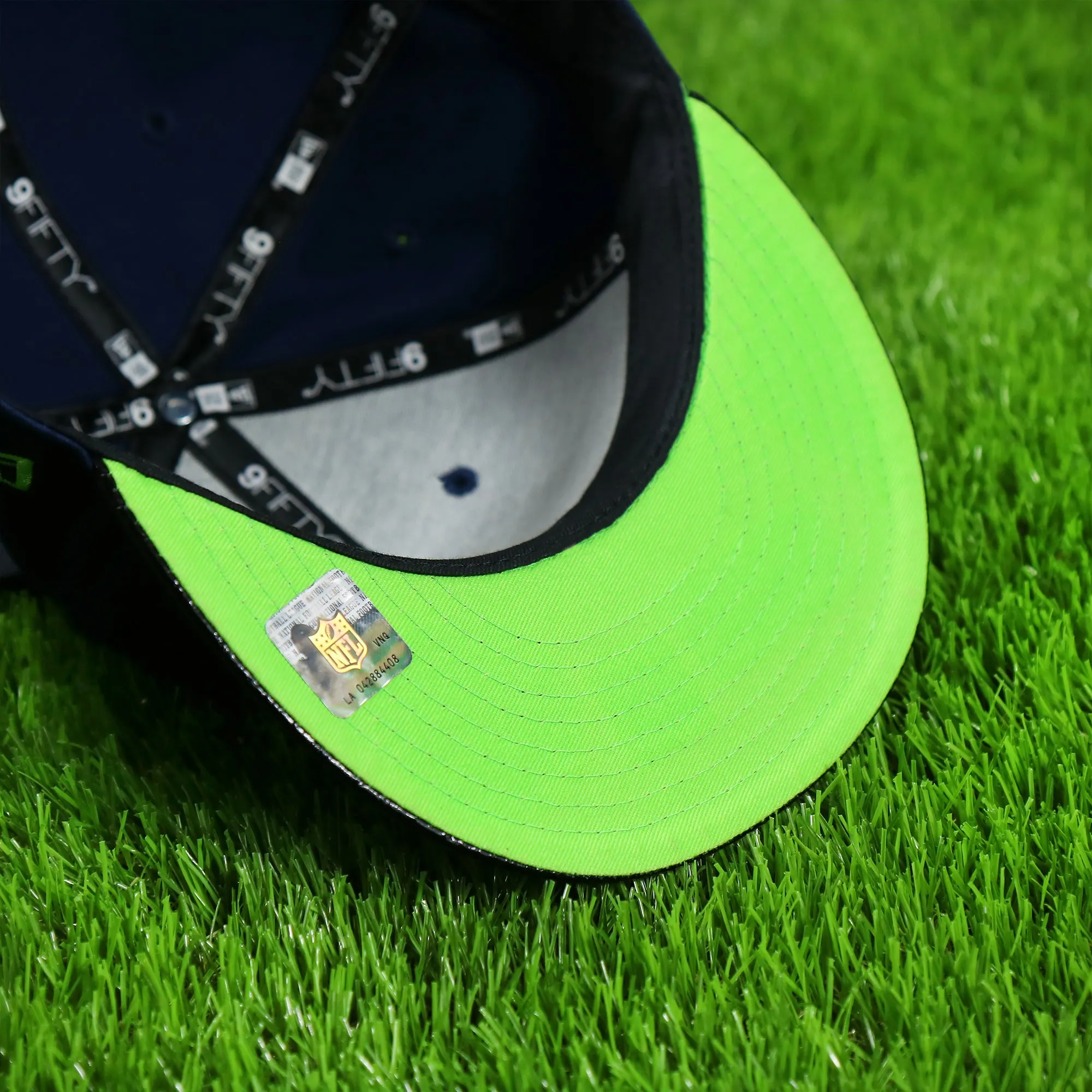 Seattle Seahawks Crocodile Brim Neon Green Bottom 9Fifty Strapback | Navy/Black